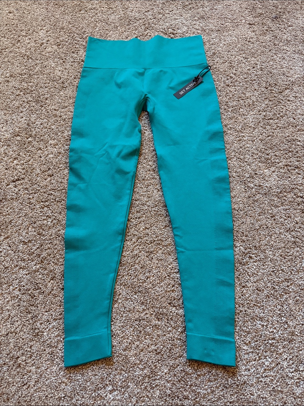 NWT set active leggings size M